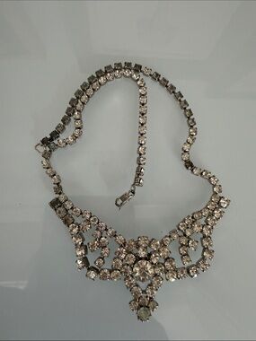 Sparkling Crystal Statement Necklace in Clear Silver Tone